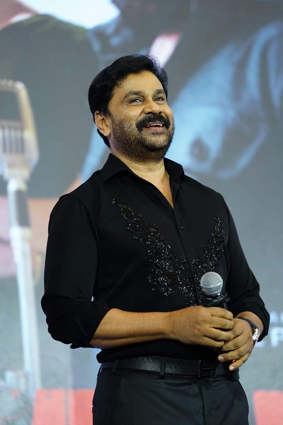 താരനിബിഢമായി ബാന്ദ്ര ഓഡിയോ ലോഞ്ച്; ചിത്രം നവംബർ പത്തിന് തീയറ്ററുകളിലേക്ക്
