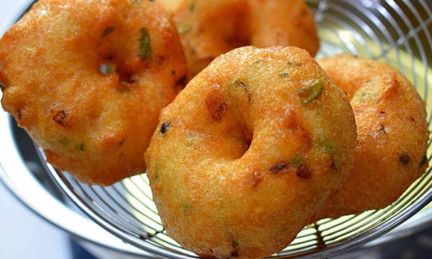 എന്തിനാണ് ഉഴുന്ന് വടയിൽ തുള ?